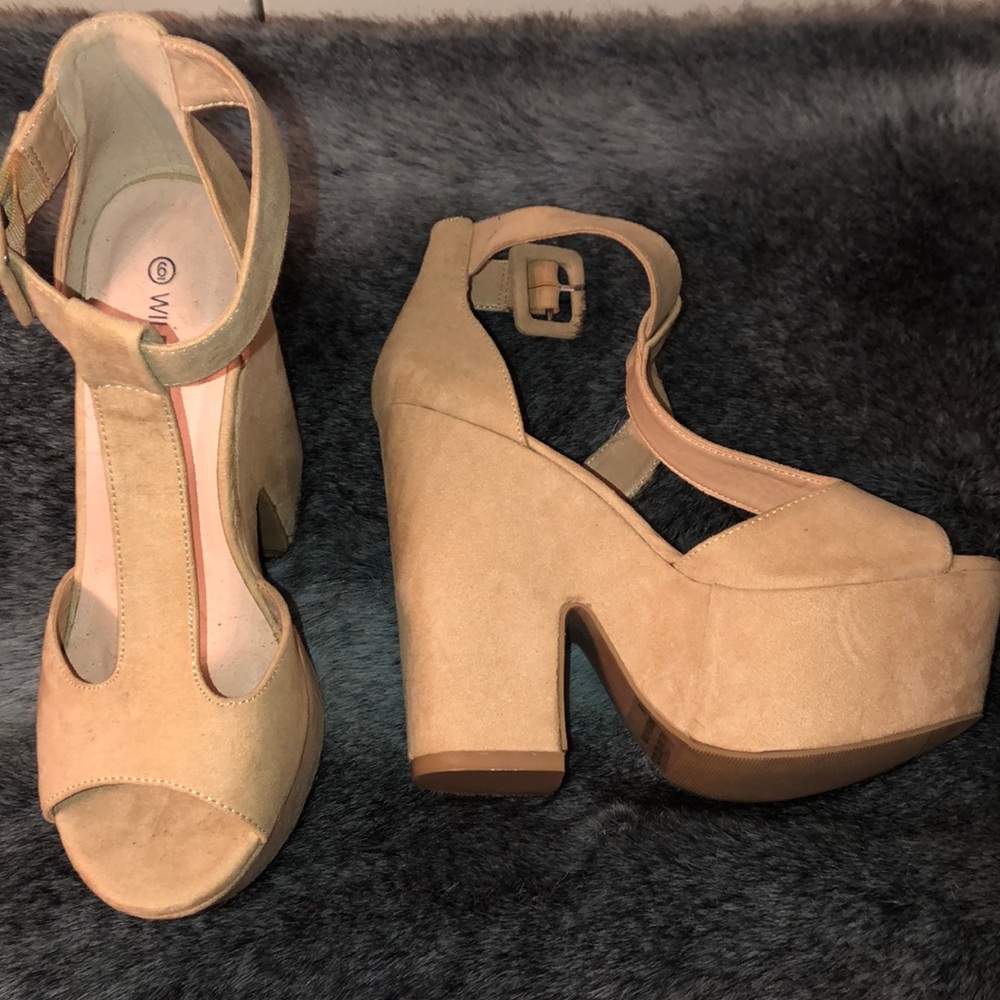Tan wedge/heel combination